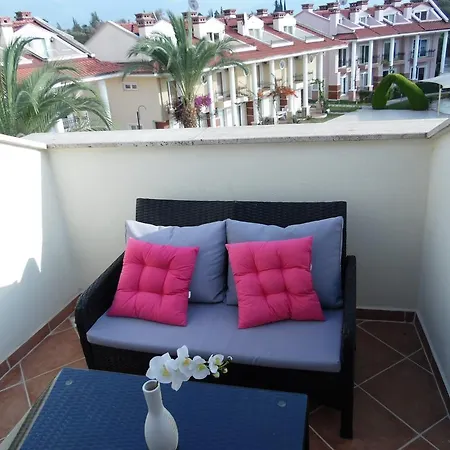 Oasis Lettings A14 Villa *