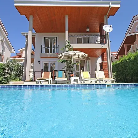Oasis Lettings A14 *