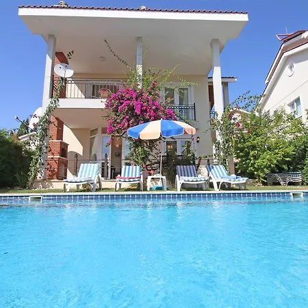 Villa Oasis Lettings A14 *