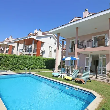 Oasis Lettings A14 Villa *