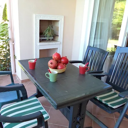 Vila Oasis Lettings A14